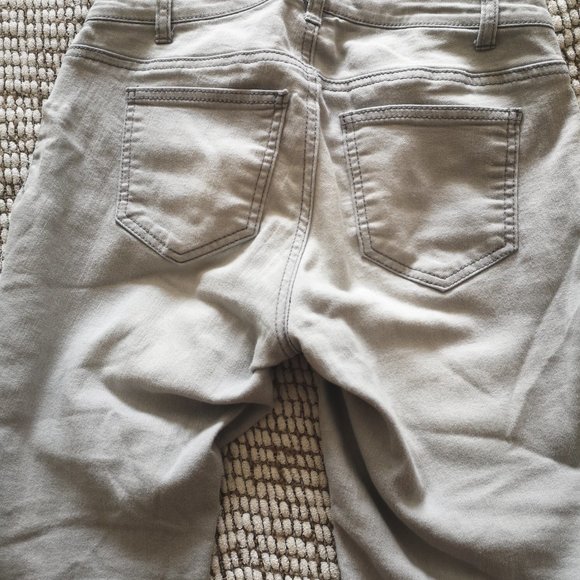 Maternity Crop Jeans - Picture 4 of 4